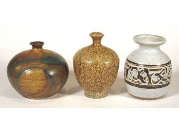 THREE VINTAGE SIGNED AMERICAN STUDIO POTTERY CABINET VASES, MID 20TH CENTURY