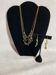 Necklace & Earring Jewelry Set With Green Stones