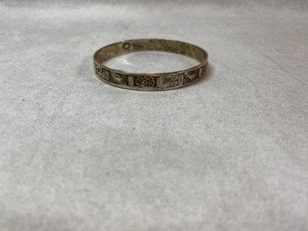 1970s Vintage Native American Picture Panel Sterling Silver Bangle Bracelet