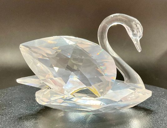 Swarovski Swan Figurine Art.7633 NR 063 000 Mint Condition With Box And CertifiCate