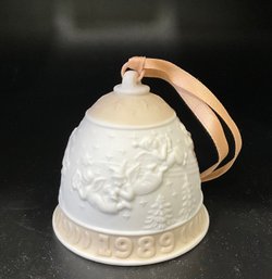 Lladro 1989 Christmas Bell Ornament Annual Porcelain  No. 5.616 With Box