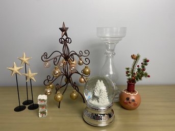Holiday Decor - Mini Ornament Tree (LR)