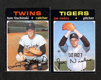 1971 Topps:  Tom Tischinski & Joe Niekro {2 Short Print}