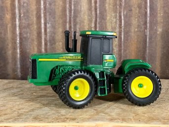 ERTL, John Deere Pivot Harvester Tractor, GO214Q01, 1:64 Diecast & Plastic