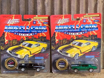 1994 Playing Mantis, Johnny Lightning, 1970 Super Bee & Chevelle SS, NIP