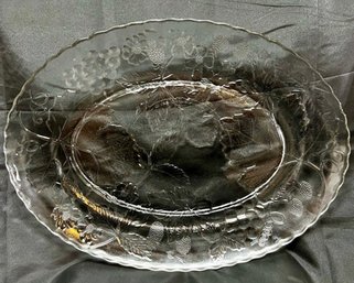 Oval Serving Tray/Platter, Leaves & Berries, 18' - 13.5'