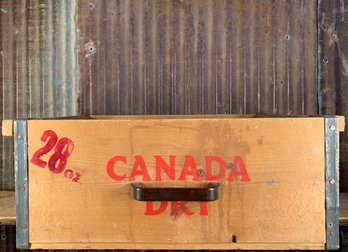 Vintage 1950's Canada Dry, 28oz Wood Crate