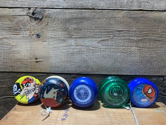 Vintage Collectible Yo-Yo's (5)