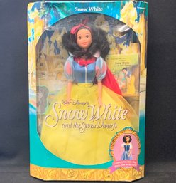 1992 Mattel, Walt Disney's Snow White And The Seven Dwarfs, Snow White, NIB