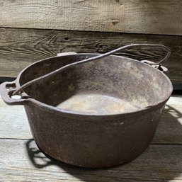 Antique Cast Iron Camping Kettle, Dutch Oven, Stock Pot