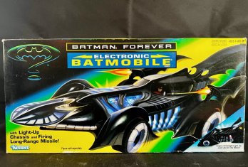 1995 Kenner, Batman Forever, Electronic Batmobile, In Box