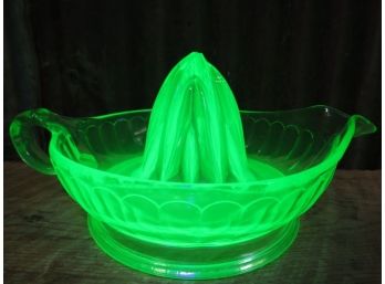 Vintage Uranium Green Glass Juicer/Reamer