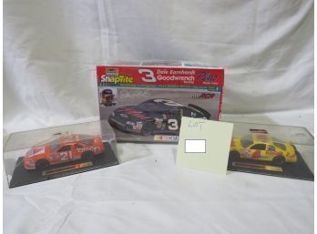 1995 Revell NASCAR No. 4 Sterling Marlin, 1995 Revell NASCAR No. 21 M. Waltrip, & Dale Earnhardt Model Kit, NI