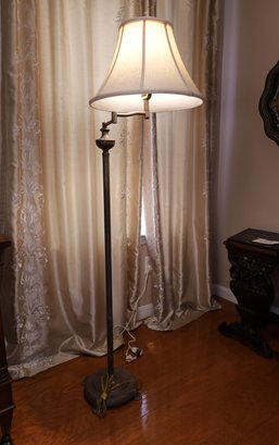 METAL STANDING LAMP