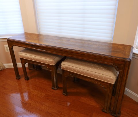 VINTAGE HERITAGE FURNITURE TABLE WITH MATCHING SEATS