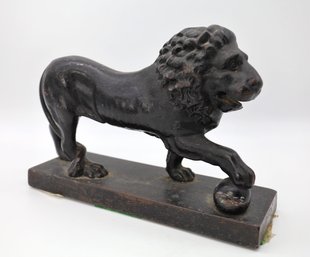 Antique Early 19th Century English Lion With Ball Statue