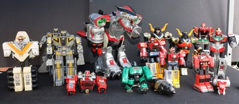 HUGE VINTAGE COLLECTION OF TRANSFORMERS AND PARTS