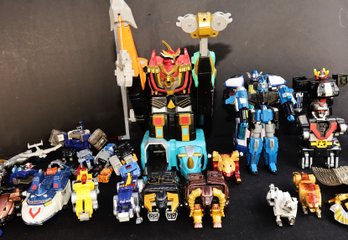VINTAGE HUGE COLLECTION OF TRANSFORMERS AND PARTS