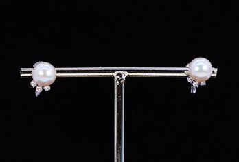 14kt White Gold Pearl & Diamonds Screw Back Earrings