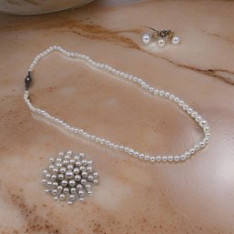 Beautiful Collection Of Vintage Pearls