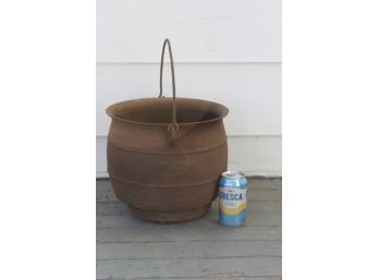 Noyes & Hutton Cast Iron Cooking Pot