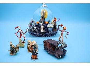 Nightmare Before Christmas Figurines & Musical Glitter Globe - Shippable