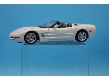 Urago 1997 Chevrolet Corvette Model Car  Italian- Shippable