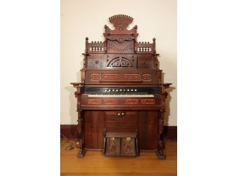 Estey Organ Co. USA Parlor Organ