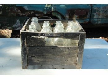 Vintage Dozen Milk Bottles In Dellwood Crate - No Repo Here!