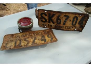 Vintage NY License Plates And Light -SHIPPABLE