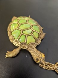 Large Vintage Articulated Turtle Pendant Necklace Bakelite