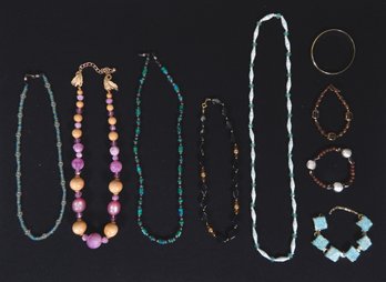 Vintage Jewelry Lot: Necklaces, Bracelets