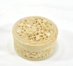 Superbly Carved Antique Chinese Trinket Box