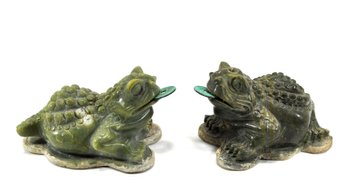 Pair Vintage Chinese Hand Carved Jade Three Legged Money Frog Feng Shui Statues