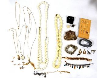 Vintage Costume Jewelry Lot: Necklaces, Bracelets, Earings