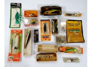 Collection 16 Vintage Fishing Lures Original Boxes