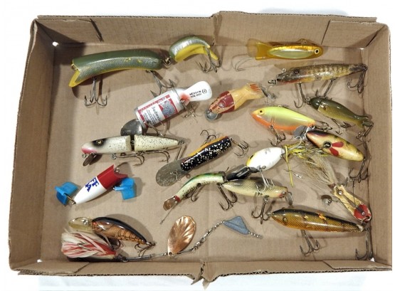 Assortment Of Vintage Fishing Lures