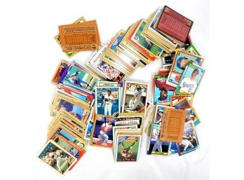Lot 320 Vintage Baseball Cards Unsorted