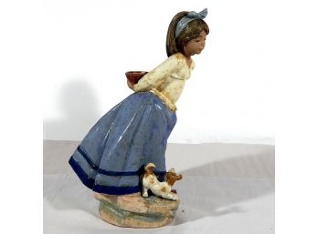Retired LLADRO Girl & Dog  Figurine #2233 'Guess What I Have' Original Box