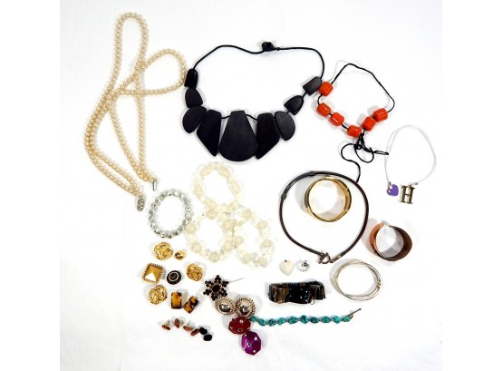 Vintage Costume Jewelry Lot - Necklaces, Bracelets, Nice Agate!