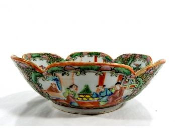 Vintage Chinese Rose Medallion Bowl