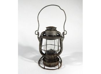 Antique DIETZ VESTA Railroad Kerosene Lamp