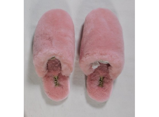 New UGG Size 8  Baby Pink Slippers With Box
