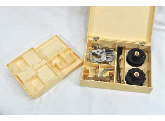 Vintage SINGER Sewing Machine's Parts & Accessories