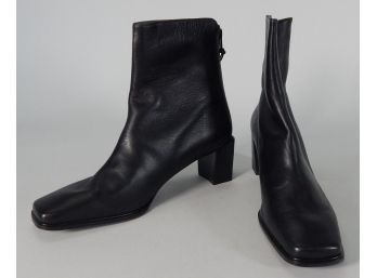 Women's Stuart Weitzman Black Boots Size 8 1/2 B