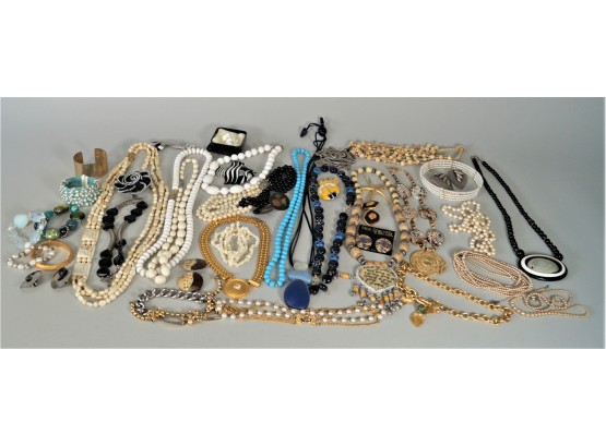 Lot Of Vintage Costume Jewelry - Mostly Necklaces