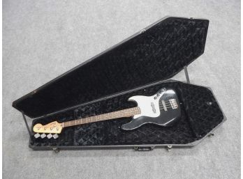 FENDER Bass Guitar With Coffin Case