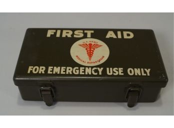 US Army First Aid Kit Box
