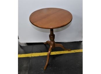 Pretty Antique Maple Table