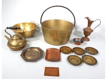 Vintage Brass & Copper Lot: Bowls, Trays, Etc.